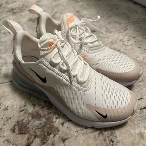 Nike Air Max 270